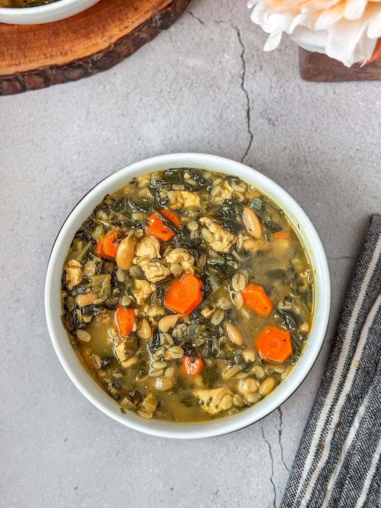 Hearty Chicken, Spinach and Bean Soup 