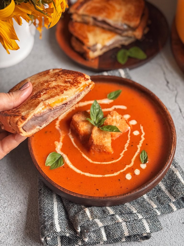 Creamy Roasted Tomato Soup