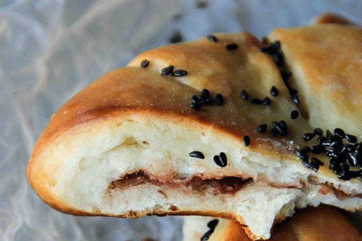 Sweet Bread Filled with Red Bean Paste