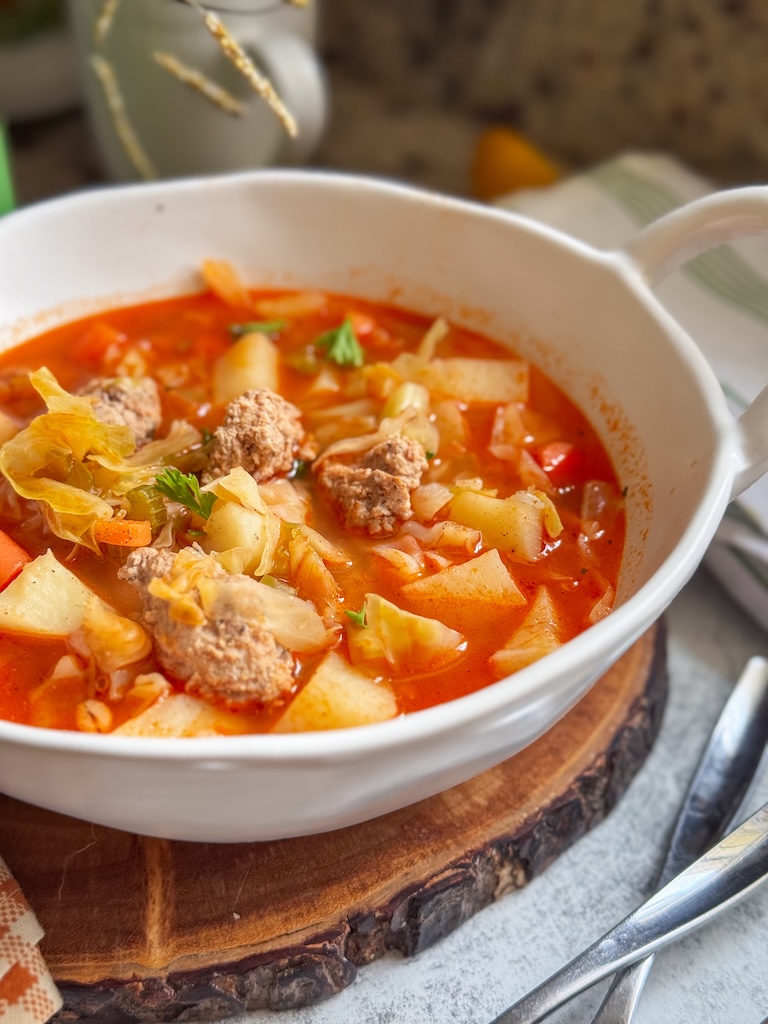 Hearty Cabbage Barley Soup