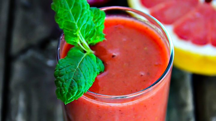 Strawberry, Raspberry, Kiwi, Clementine Smoothie