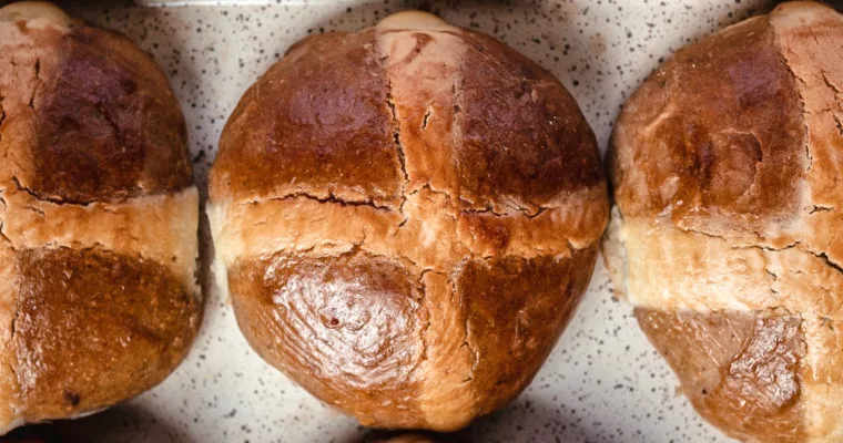 Hot Cross Buns with Chocolate