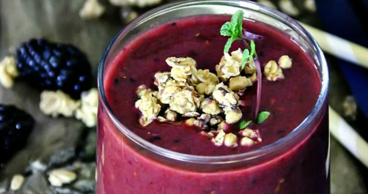 Nectarine, Kiwi and Blackberry Smoothie