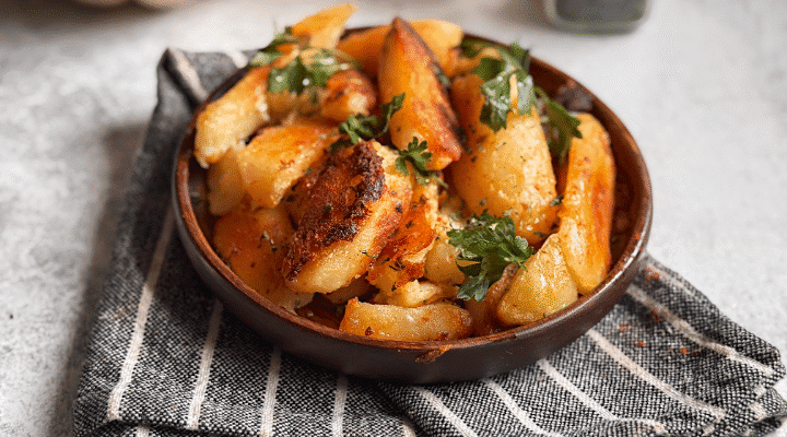 Crispy Garlic Herb Potatoes