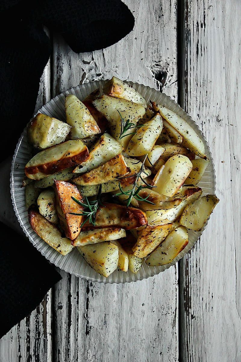 Crispy Garlic Herb Potatoes
