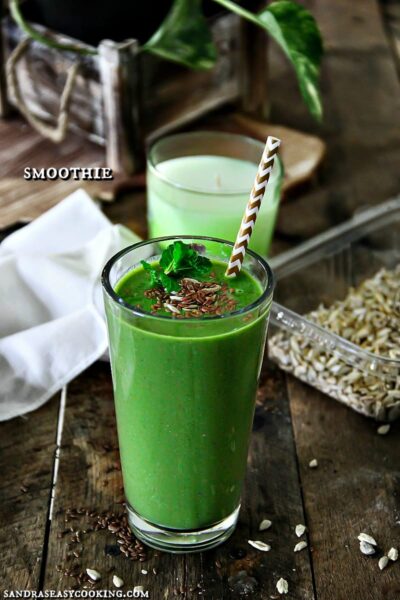 Kale Banana Strawberry Smoothie 