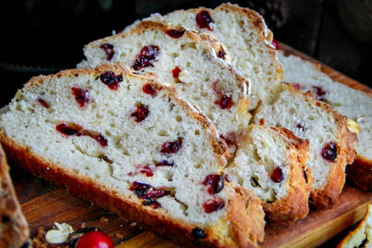 Irish cranberry soda bread with oats topping