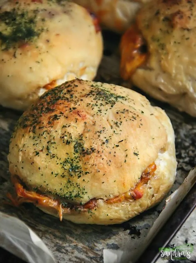 BBQ Pulled Pork Stuffed Buns