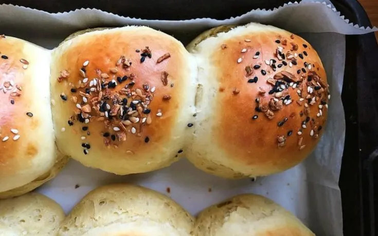 Everything but the Bagel Dinner Rolls