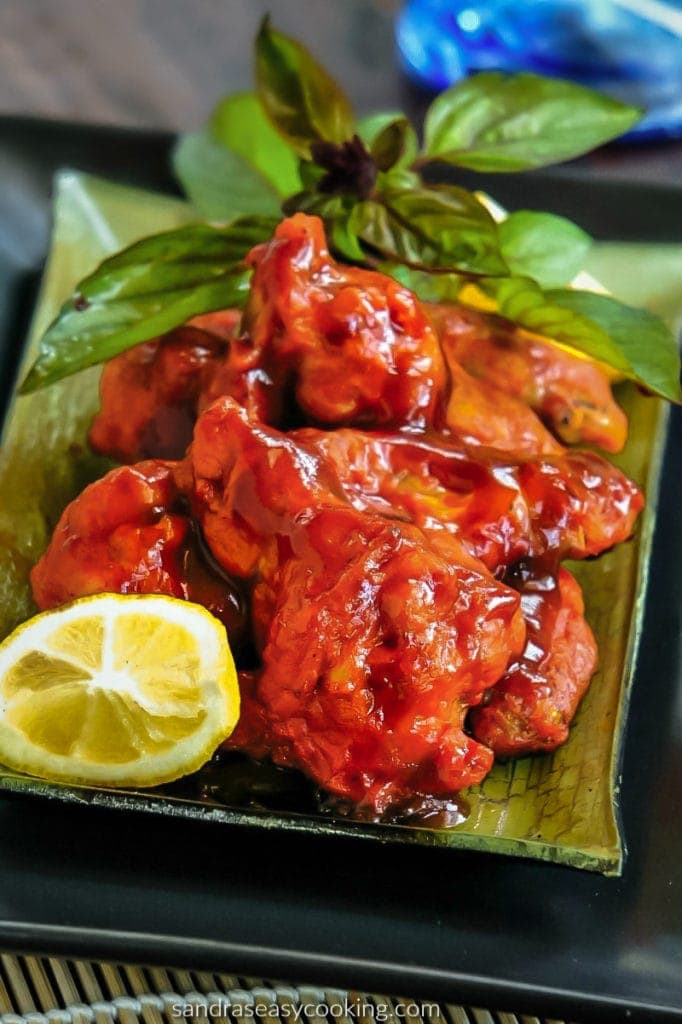 Chicken Wings in Honey-Sriracha Sauce