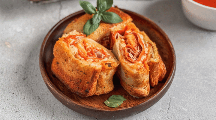 Tasty Toast Pizza Roll