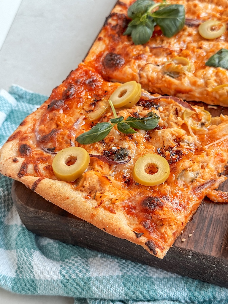 Crispy Mediterranean Tuna Pizza