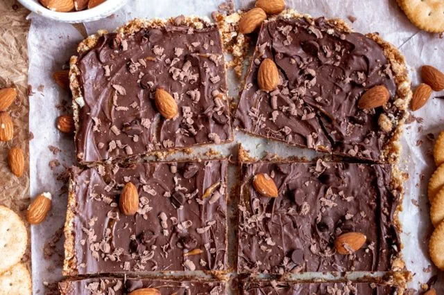 No-Bake Chocolate Almond Butter Ritz Bars