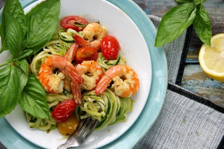 Zoodles with Shrimps and Tomatoes