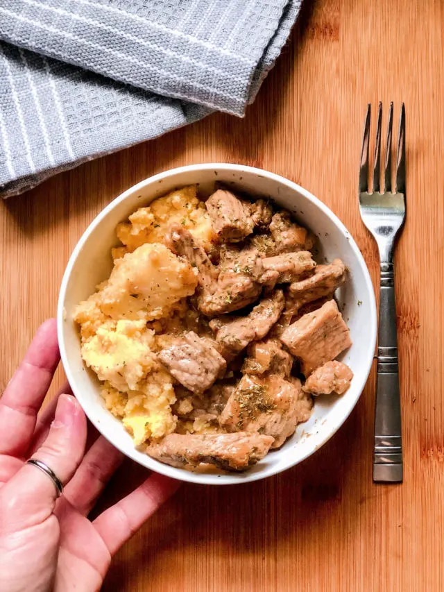 Cornmeal with Pork and Onion