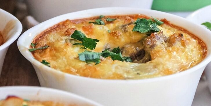 Simple and tasty recipe for Mini Sunday Brunch Casseroles