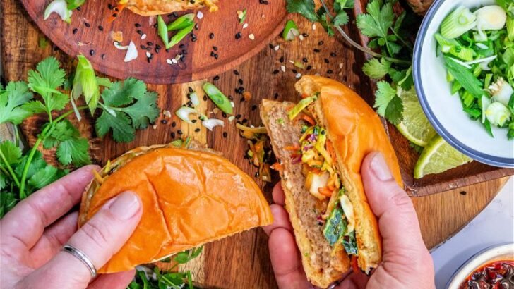 Chicken Burges with Spicy Peanut Butter Slaw