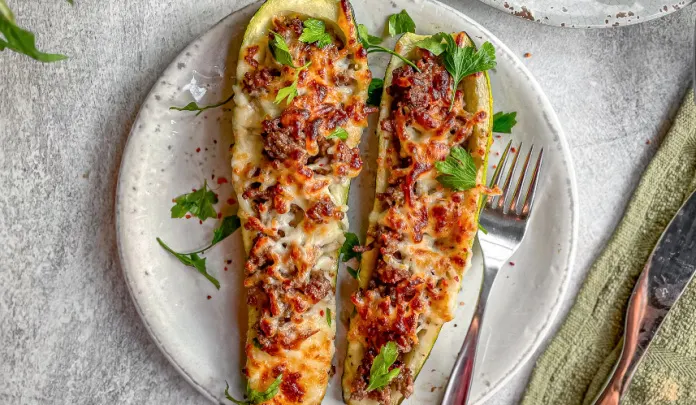 Baked Zucchini and Beef Boats