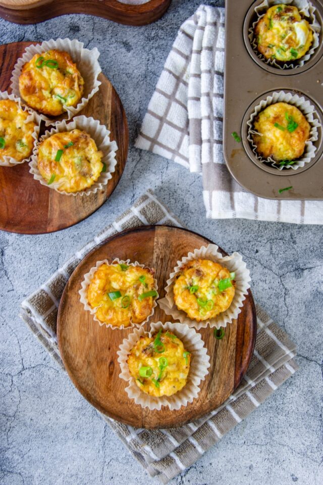 These Bacon and Cheese Egg Bites are such a delight. I love making them over the weekend so we could have a lazy on-the-go brekkie with a cup of coffee or tea.