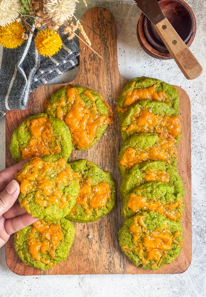 Turn leftover rice into crispy baked Spinach Rice Cakes with cheddar cheese and fresh spinach. Easy, family-friendly, and perfect for lunch, snacks, or meal prep.