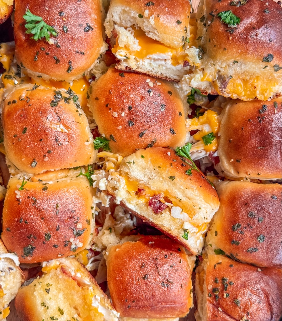 These Garlic Butter Chicken Bacon Sliders are packed with buttery garlic flavor, crispy bacon, juicy chicken, and melty cheese.